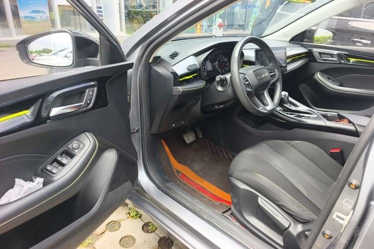 Used Roewe i5 2021 1.5L CVT Platinum Edition Driver Seat