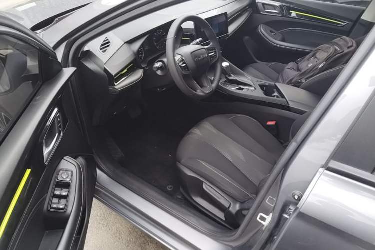 Used Roewe i5 2021 1.5L CVT Platinum Edition Driver Seat