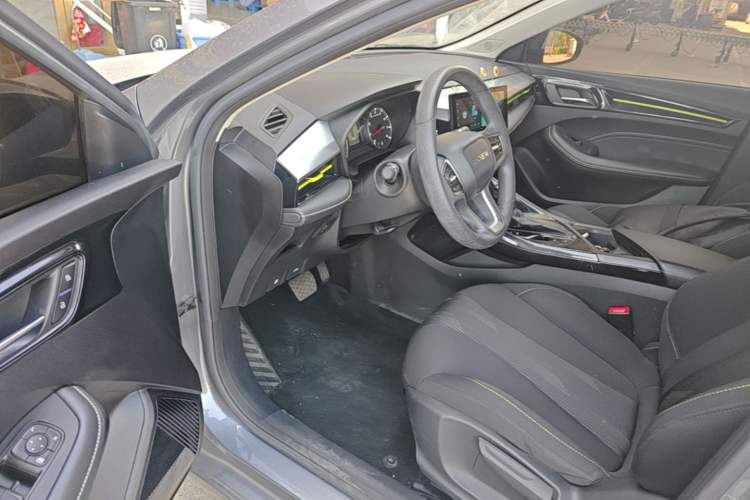 Used Roewe i5 2021 1.5L CVT Platinum Edition Driver Seat
