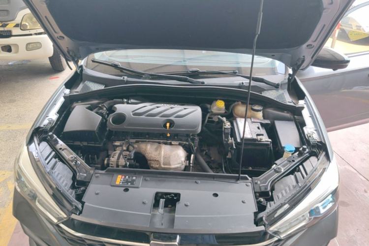 Used Roewe i5 2021 1.5L CVT Diamond Edition Engine Bay
