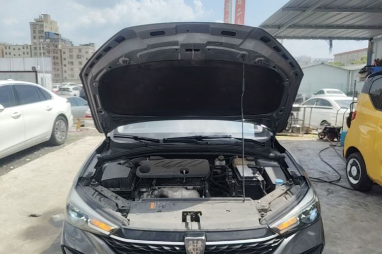 Used Roewe i5 2021 1.5L CVT Diamond Edition Engine Bay