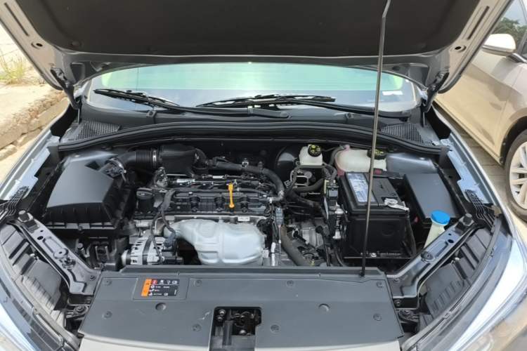 Used Roewe i5 2021 1.5L CVT Platinum Edition Engine Bay