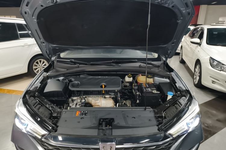 Used Roewe i5 2021 Revised Version 1.5L CVT Diamond Edition Engine Bay