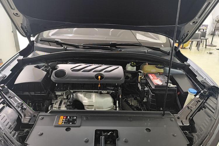 Used Roewe i5 2021 1.5L CVT Diamond Edition Engine Bay