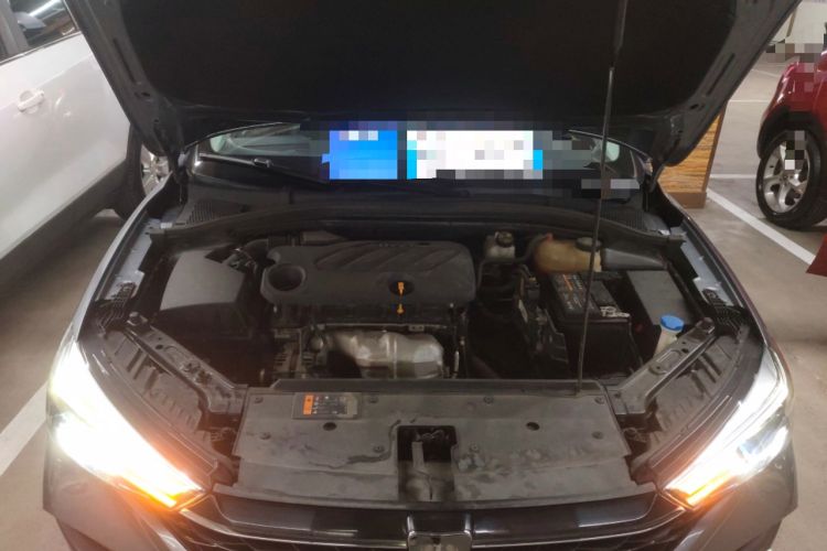 Used Roewe i5 2021 1.5L CVT Diamond Edition Engine Bay