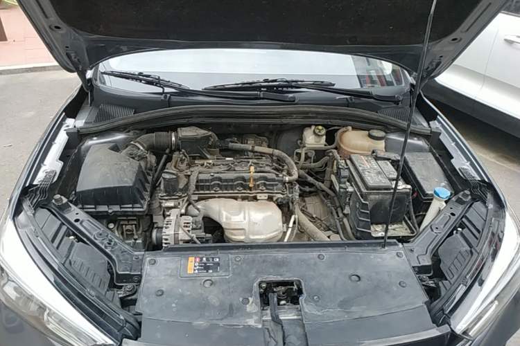 Used Roewe i5 2021 1.5L CVT Platinum Edition Engine Bay