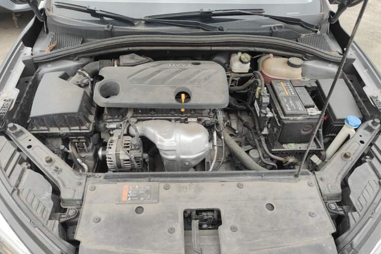 Used Roewe i5 2021 Revised Version 1.5L CVT Diamond Edition Engine Bay