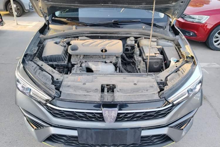 Used Roewe i5 2021 1.5L CVT Diamond Edition Engine Bay