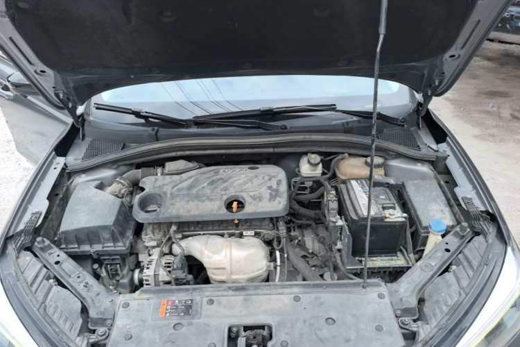 Used Roewe i5 2021 Revised Version 1.5L CVT Diamond Edition Engine Bay