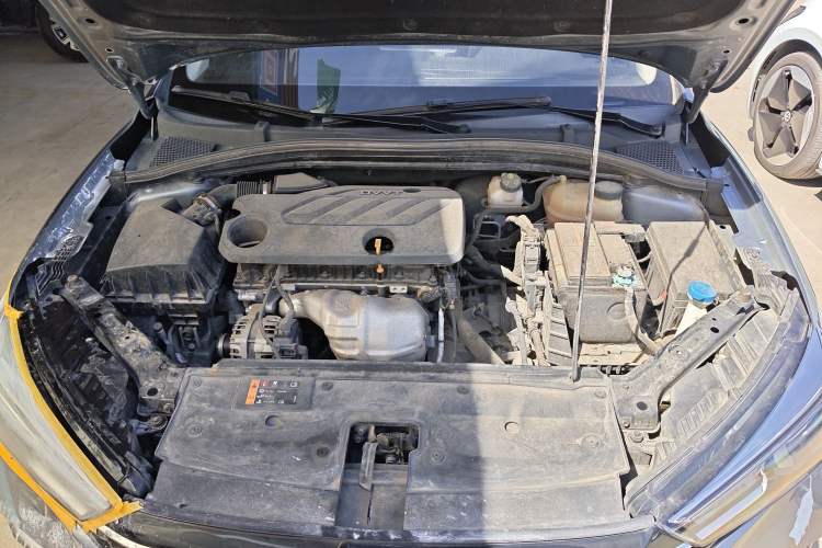 Used Roewe i5 2021 1.5L CVT Diamond Edition Engine Bay