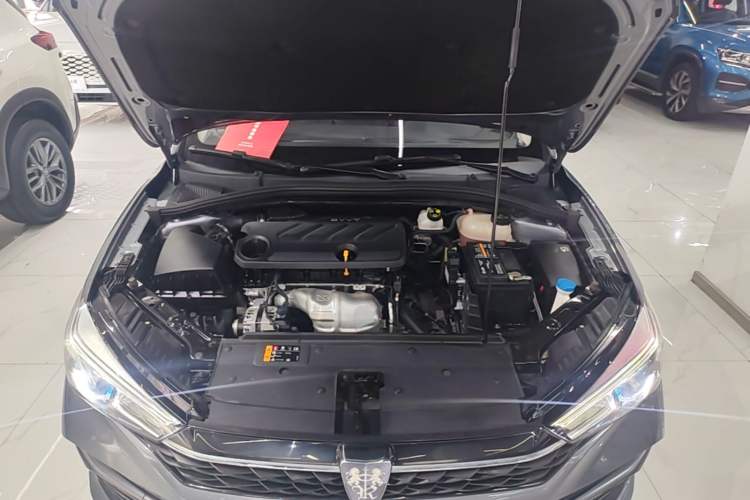 Used Roewe i5 2021 1.5L CVT Diamond Edition Engine Bay