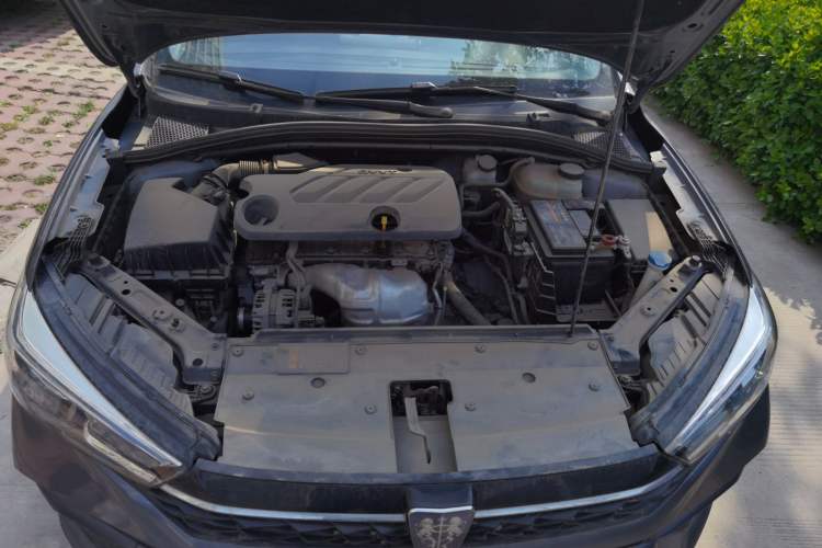 Used Roewe i5 2021 1.5L CVT Diamond Edition Engine Bay