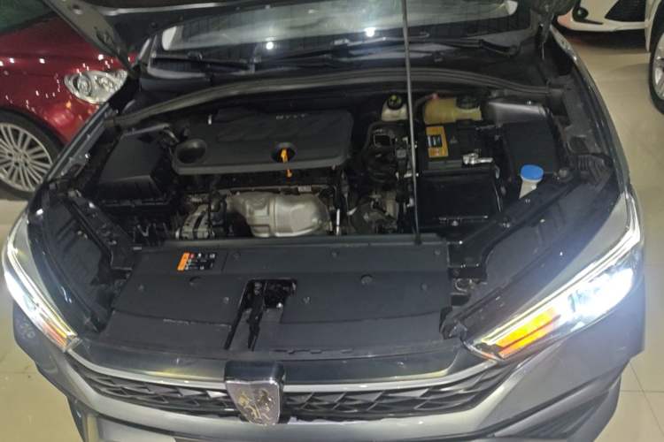 Used Roewe i5 2021 1.5L CVT Diamond Edition Engine Bay