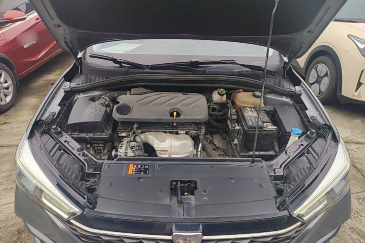 Used Roewe i5 2021 Revised Version 1.5L CVT Diamond Edition Engine Bay