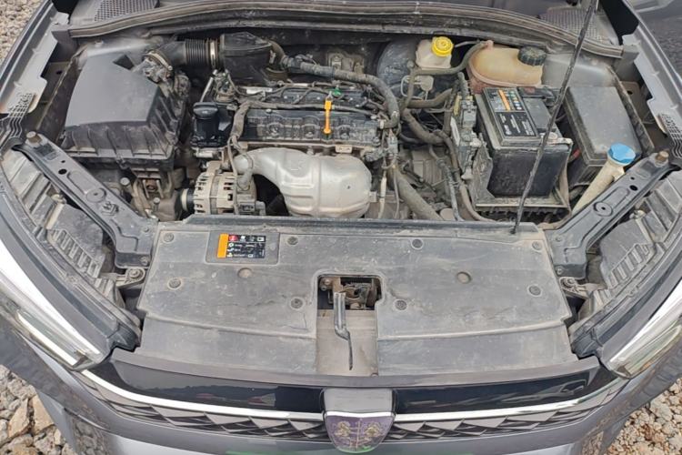 Used Roewe i5 2021 1.5L CVT Black Gold Edition Engine Bay