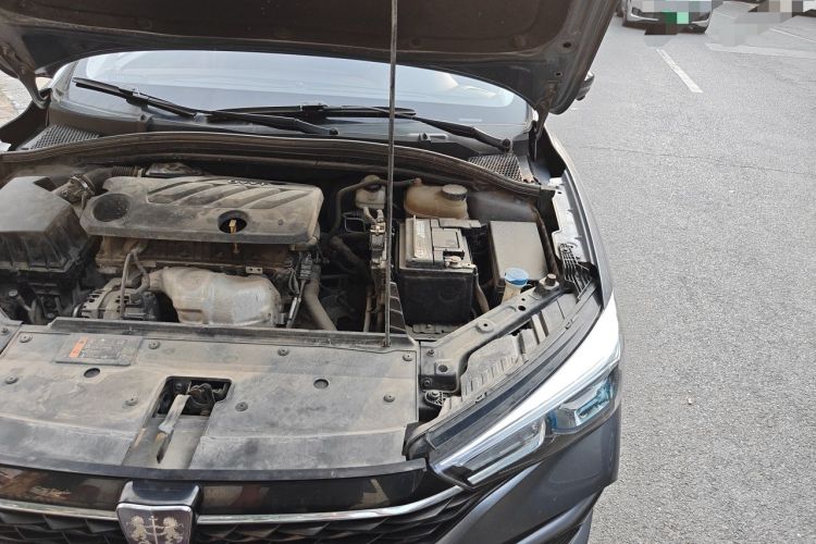 Used Roewe i5 2021 1.5L CVT Diamond Edition Engine Bay Left