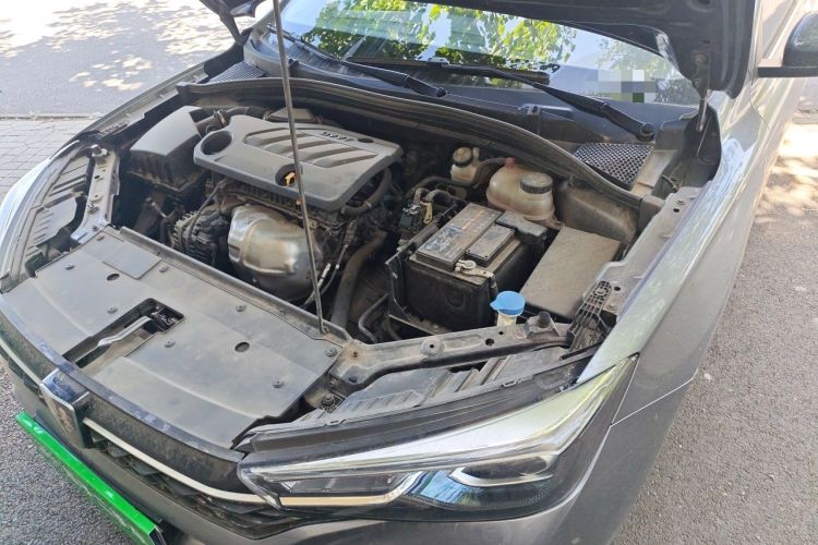 Used Roewe i5 2021 Revised Version 1.5L CVT Diamond Edition Engine Bay Left