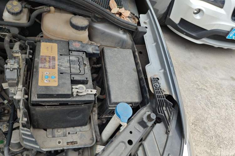 Used Roewe i5 2021 1.5L CVT Diamond Edition Engine Bay Left