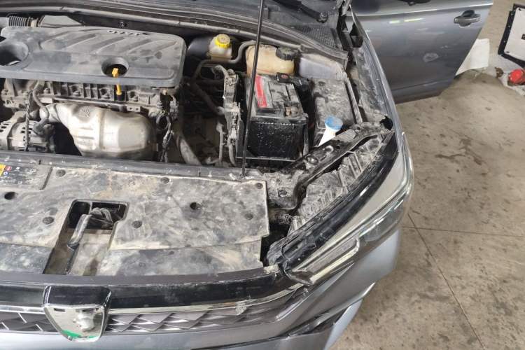 Used Roewe i5 2021 1.5L CVT Diamond Edition Engine Bay Left