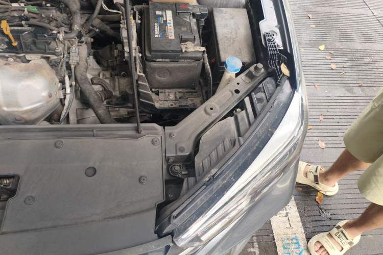 Used Roewe i5 2021 1.5L Manual Platinum Edition Engine Bay Left