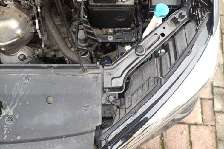 Used Roewe i5 2021 1.5L CVT Starry Edition Engine Bay Left