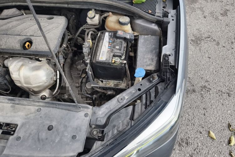 Used Roewe i5 2021 Revised Version 1.5L CVT Diamond Edition Engine Bay Left