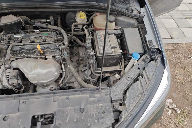 Used Roewe i5 2021 1.5L CVT Black Gold Edition Engine Bay Left