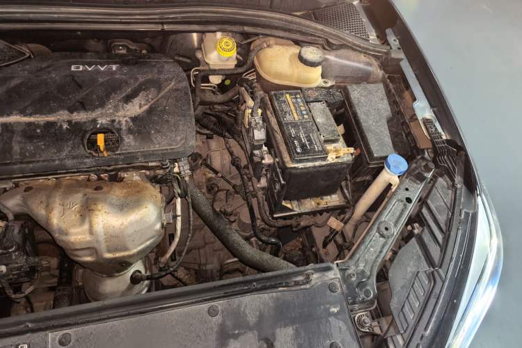 Used Roewe i5 2021 1.5L CVT Diamond Edition Engine Bay Left