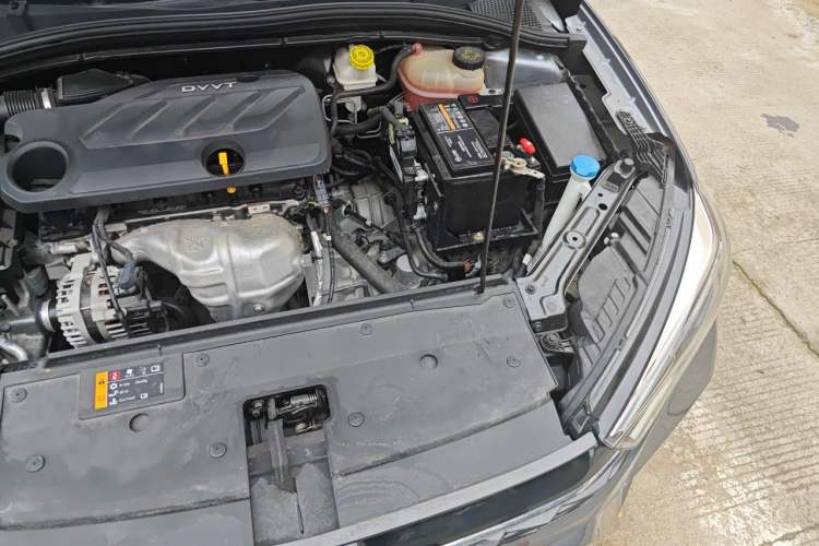 Used Roewe i5 2021 1.5L CVT Diamond Edition Engine Bay Left
