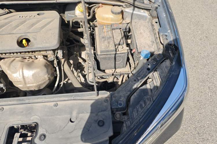 Used Roewe i5 2021 1.5L CVT Diamond Edition Engine Bay Left