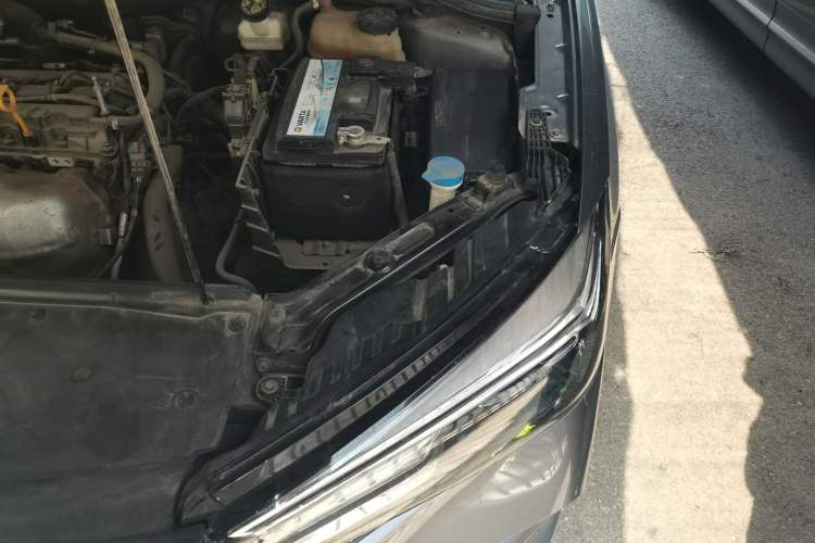 Used Roewe i5 2021 1.5L CVT Diamond Edition Engine Bay Left