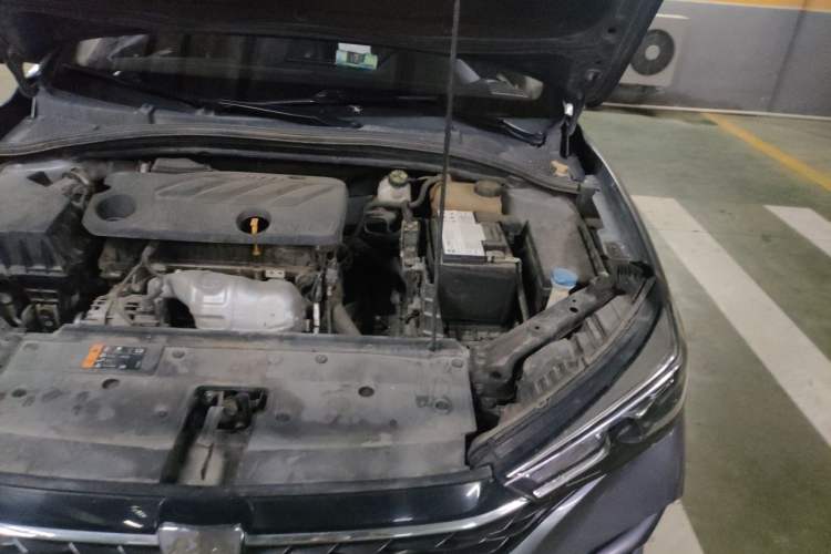 Used Roewe i5 2021 1.5L CVT Diamond Edition Engine Bay Left