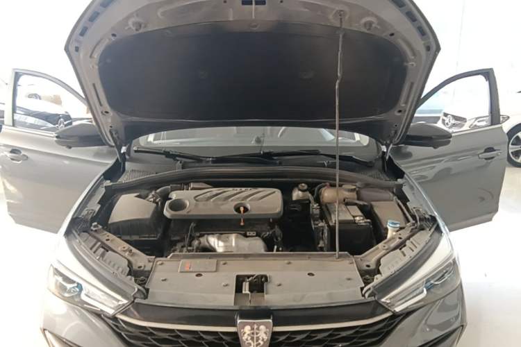 Used Roewe i5 2021 Revised Version 1.5L CVT Diamond Edition Engine Bay