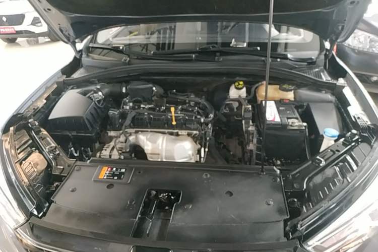 Used Roewe i5 2021 1.5L CVT Platinum Edition Engine Bay