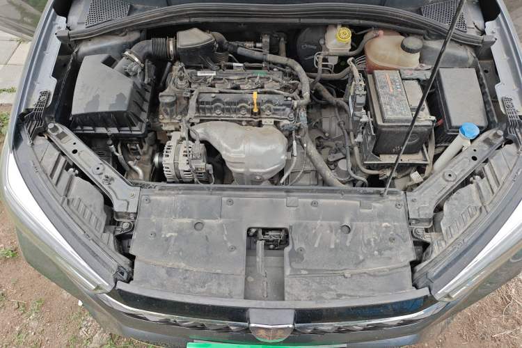 Used Roewe i5 2021 1.5L CVT Black Gold Edition Engine Bay