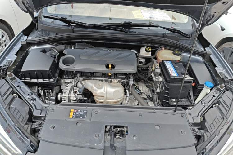 Used Roewe i5 2021 1.5L CVT Diamond Edition Engine Bay