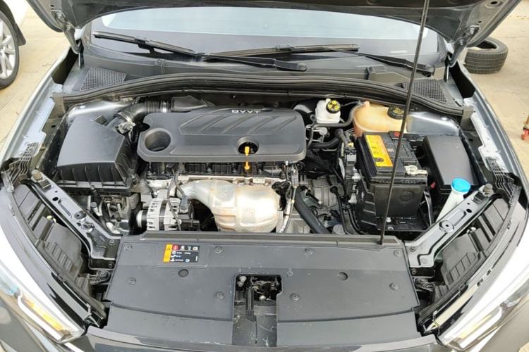 Used Roewe i5 2021 1.5L CVT Diamond Edition Engine Bay