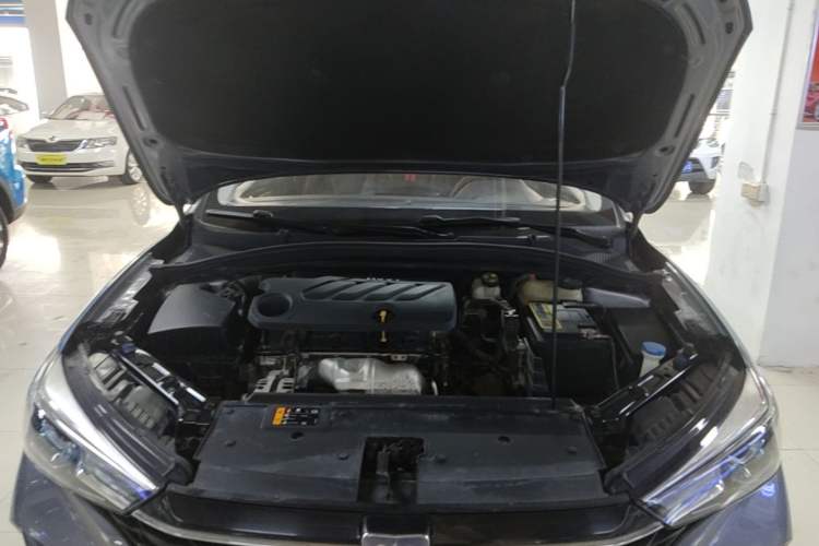 Used Roewe i5 2021 1.5L CVT Starry Edition Engine Bay