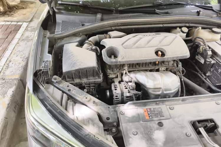 Used Roewe i5 2021 1.5L CVT Diamond Edition Engine Bay Right
