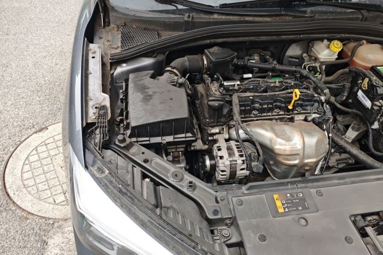 Used Roewe i5 2021 1.5L Manual Platinum Edition Engine Bay Right