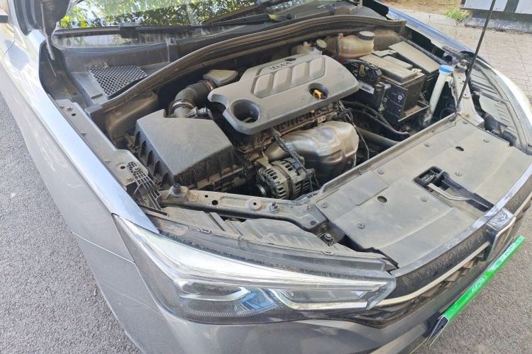 Used Roewe i5 2021 Revised Version 1.5L CVT Diamond Edition Engine Bay Right
