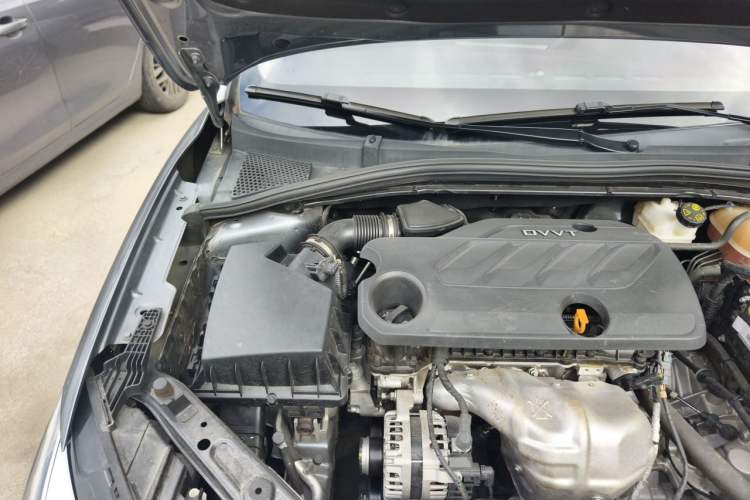 Used Roewe i5 2021 1.5L CVT Diamond Edition Engine Bay Right