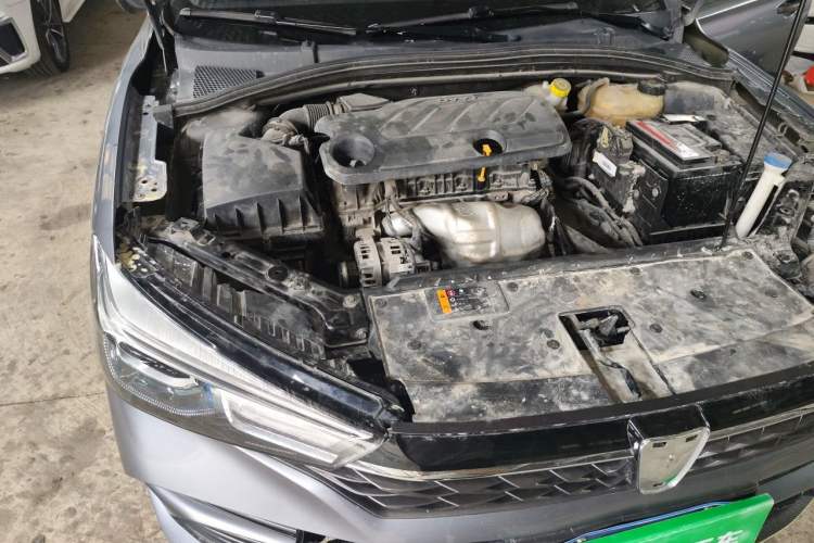 Used Roewe i5 2021 1.5L CVT Diamond Edition Engine Bay Right