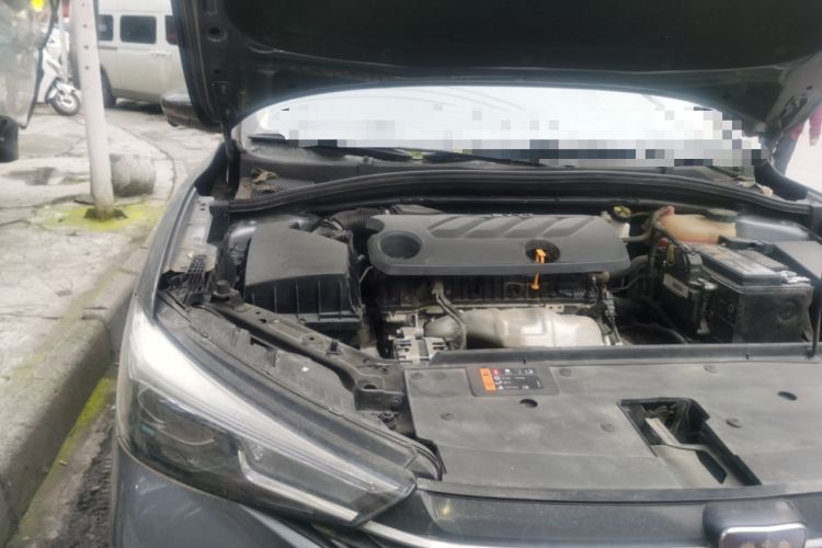 Used Roewe i5 2021 1.5L CVT Diamond Edition Engine Bay Right