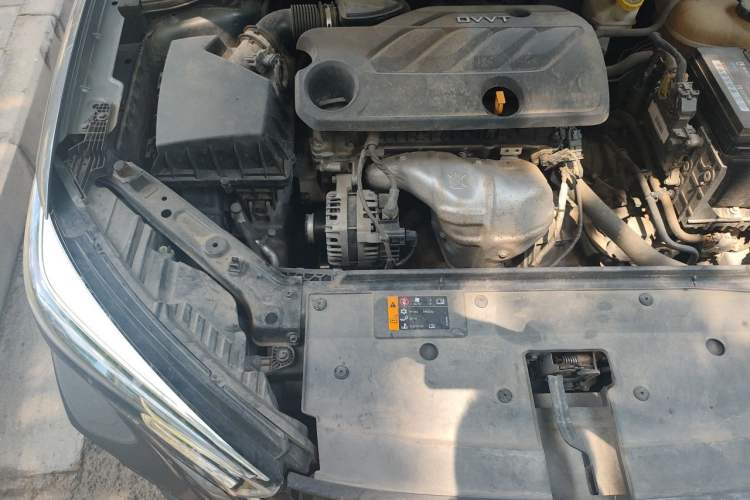 Used Roewe i5 2021 1.5L CVT Diamond Edition Engine Bay Right