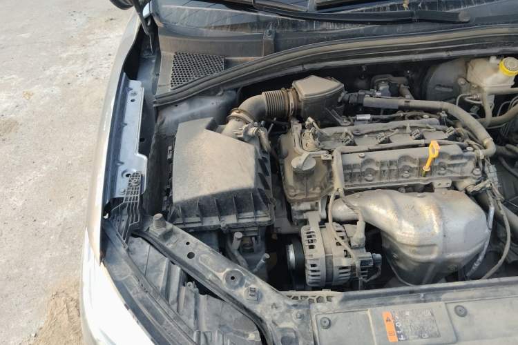 Used Roewe i5 2021 1.5L CVT Platinum Edition Engine Bay Right