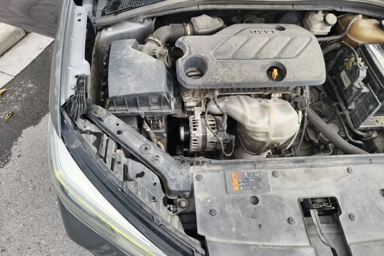 Used Roewe i5 2021 Revised Version 1.5L CVT Diamond Edition Engine Bay Right