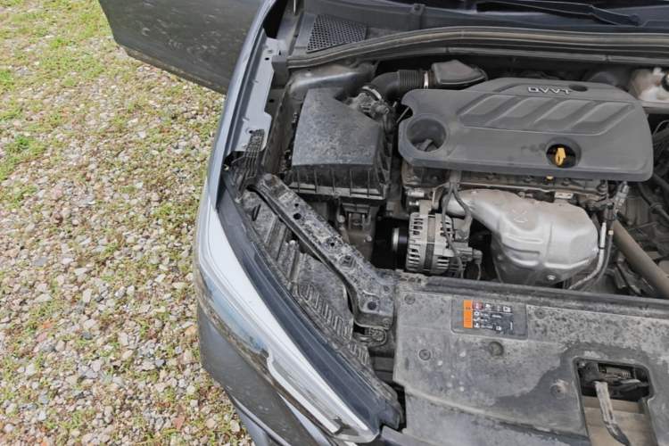 Used Roewe i5 2021 1.5L CVT Diamond Edition Engine Bay Right