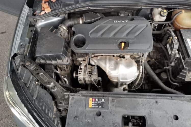 Used Roewe i5 2021 1.5L CVT Diamond Edition Engine Bay Right