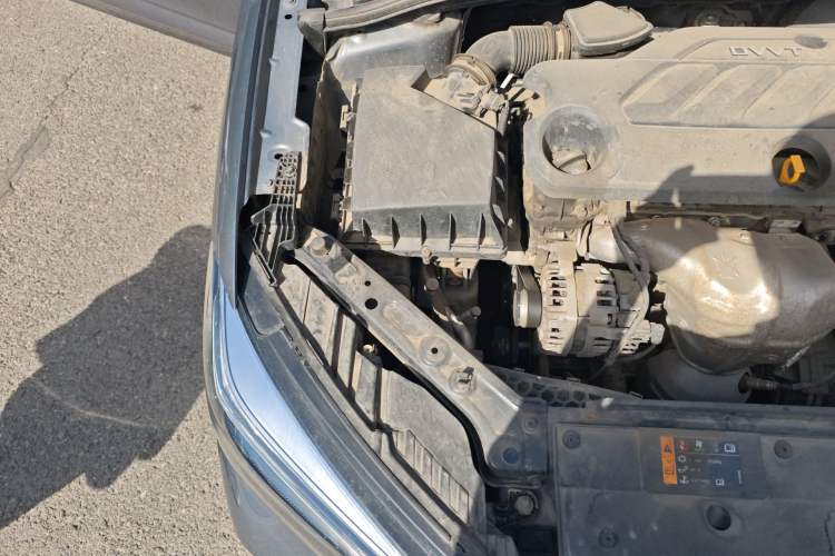 Used Roewe i5 2021 1.5L CVT Diamond Edition Engine Bay Right